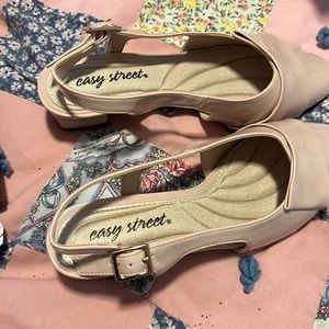 Beautiful size 6 blush heels